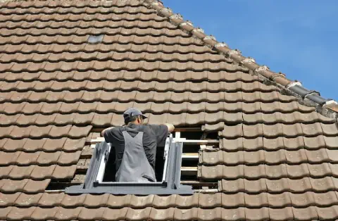 Pose de velux - Montaigut-le-Blanc